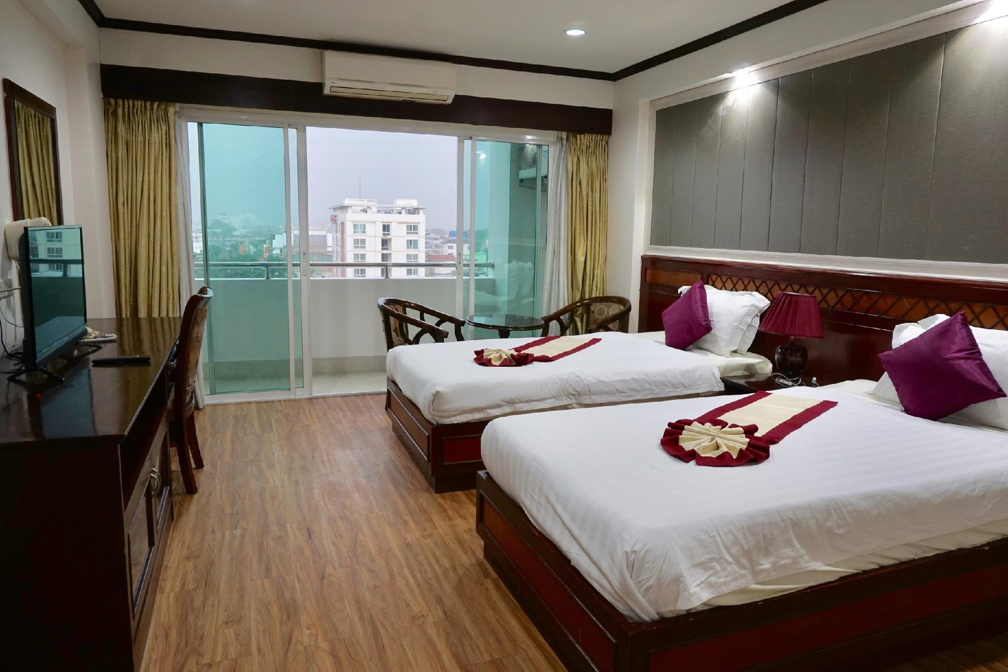 Miloft Sathorn Hotel - Sha Plus Certified Бангкок Екстер'єр фото Deluxe Room