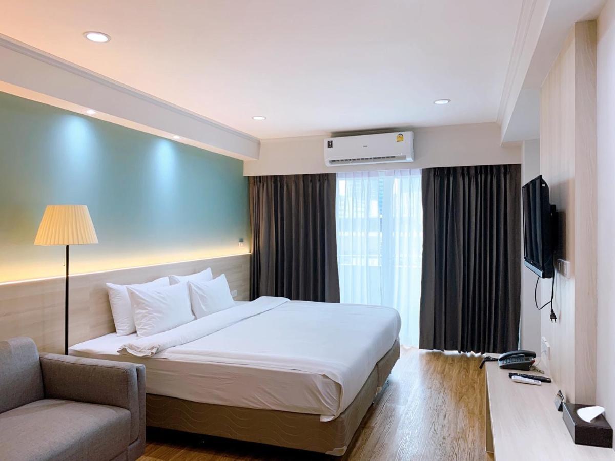 Miloft Sathorn Hotel - Sha Plus Certified Бангкок Екстер'єр фото